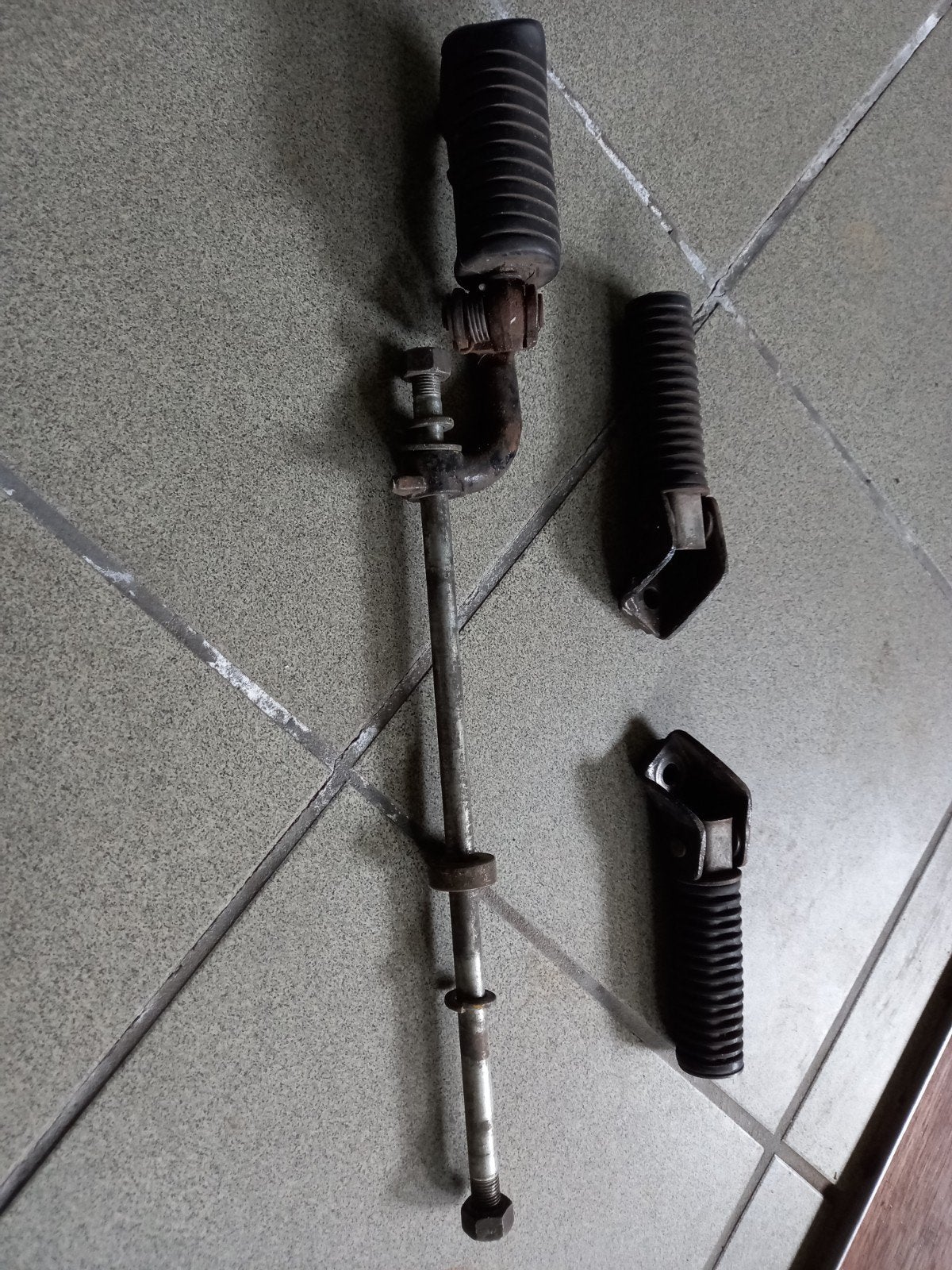 voetsteunen honda cb jaren 70, Motoren, Ophalen