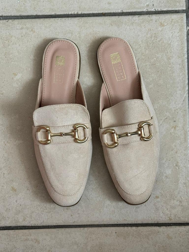 Beige suède muiltjes, Ophalen, Nieuw, Beige