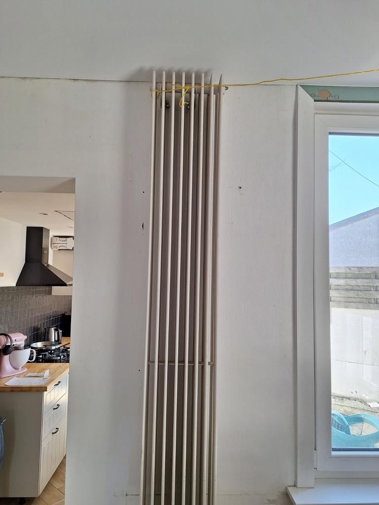 Radiator van 220 hoog en 35 breed en dubbele rij lamellen, Doe-het-zelf en Bouw, Verwarming en Radiatoren, Ophalen