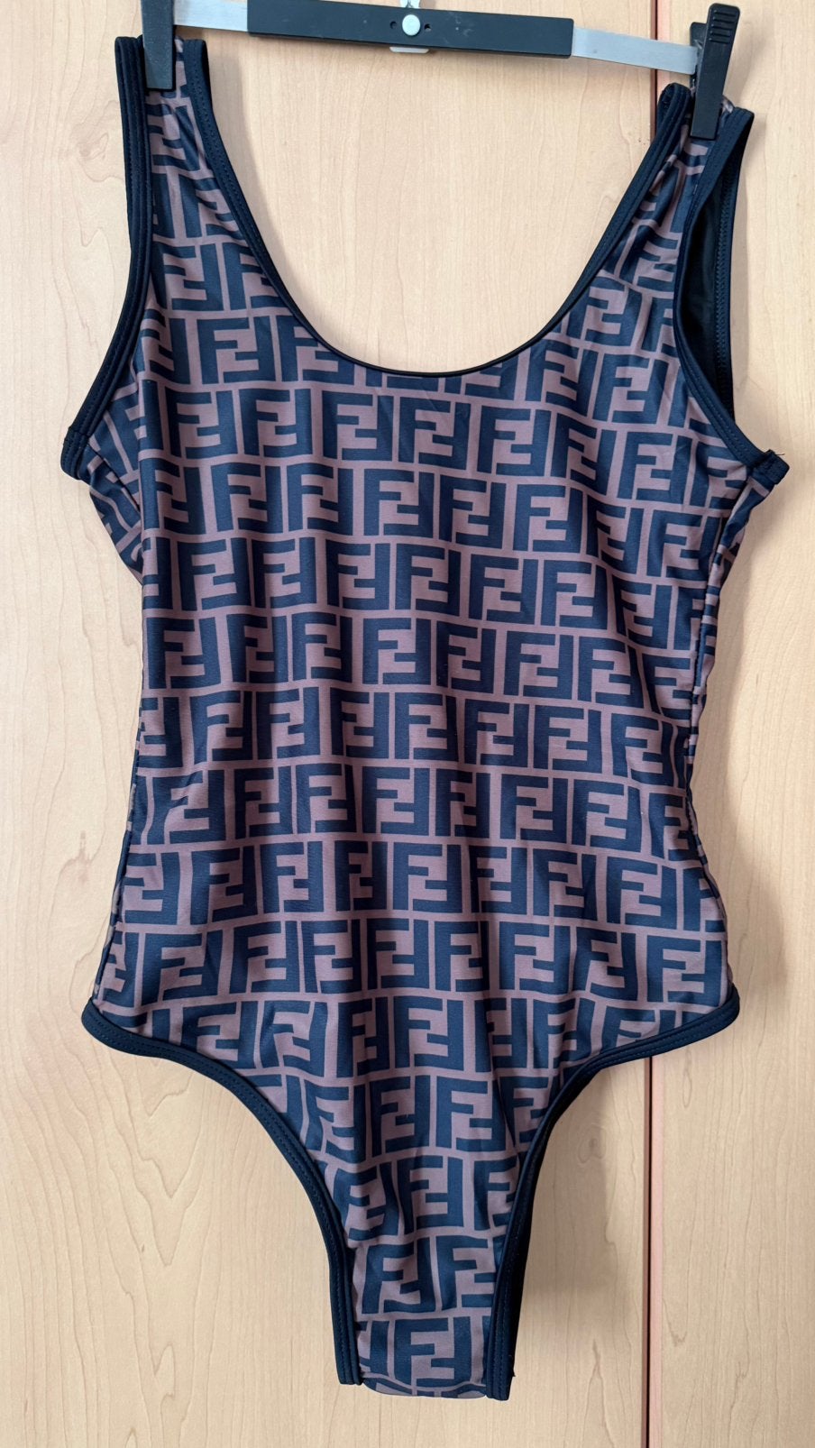 Authentique maillot de bain fendi, Vêtements | Femmes, Enlèvement, Neuf, Autres couleurs, Maillot de bain