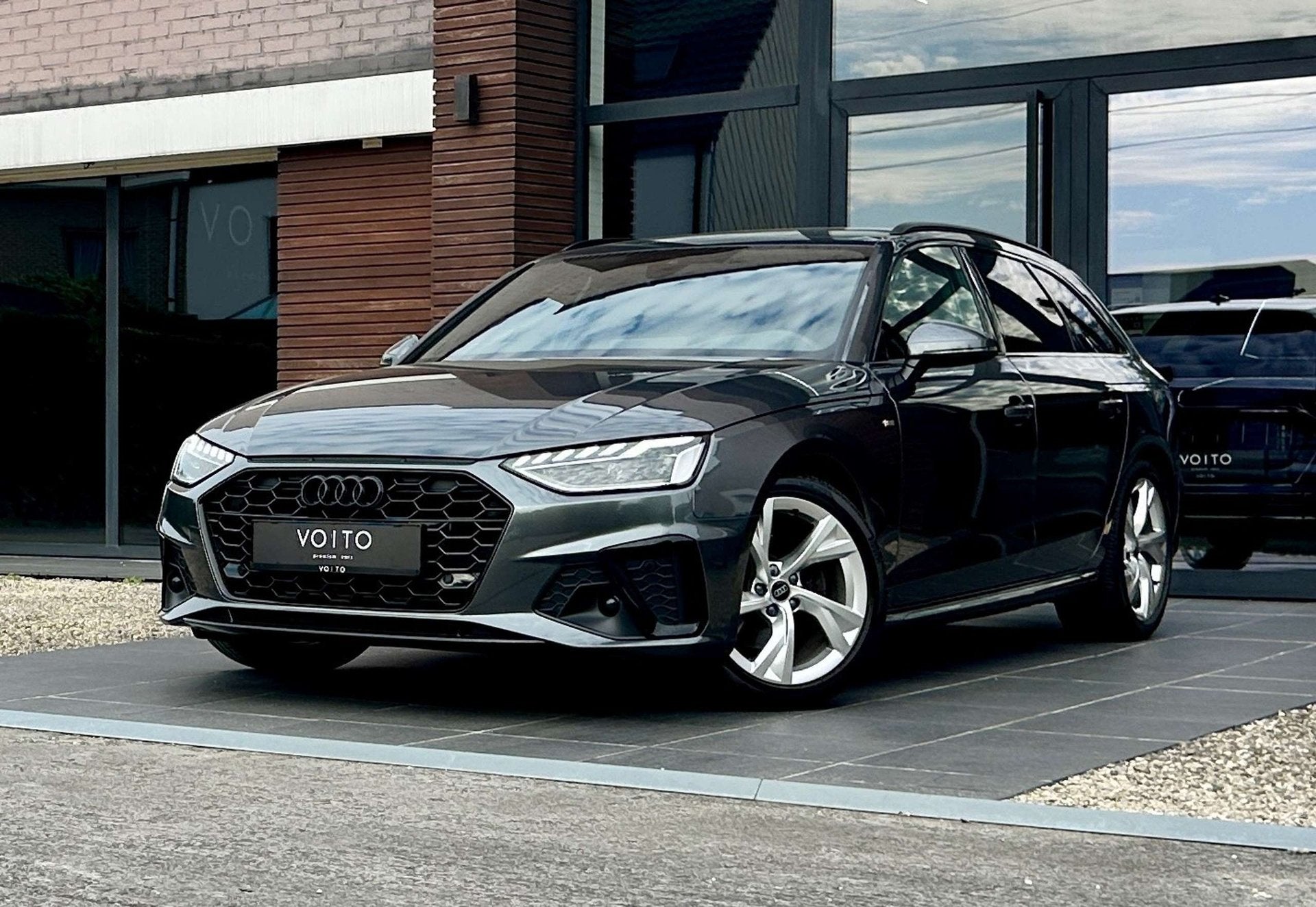 Audi A4 Avant 35TFSI S tronic 3X S-LINE/LED/VIRTUAL/CARPLAY/, Auto's, Automaat, Dealer onderhouden, Gebruikt, 1984 cc