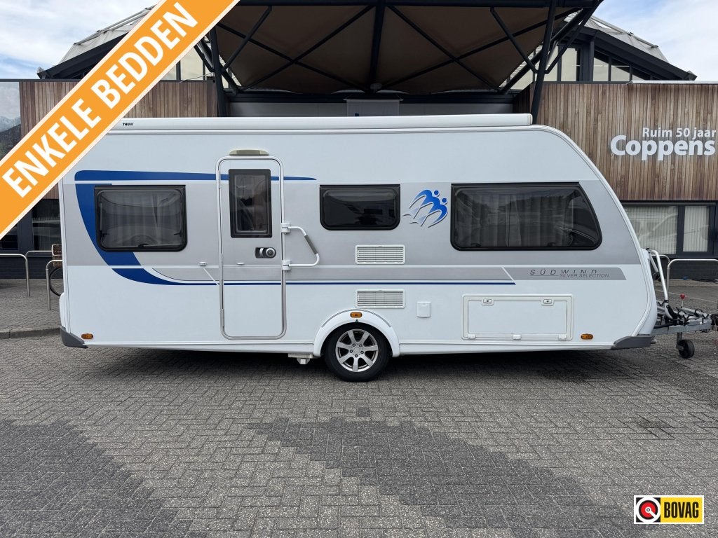 Knaus Sudwind Silver Selection 500 EU, Caravanes & Camping, Jusqu'à 4, Poêle, 5 à 6 mètres, 2 lits séparés