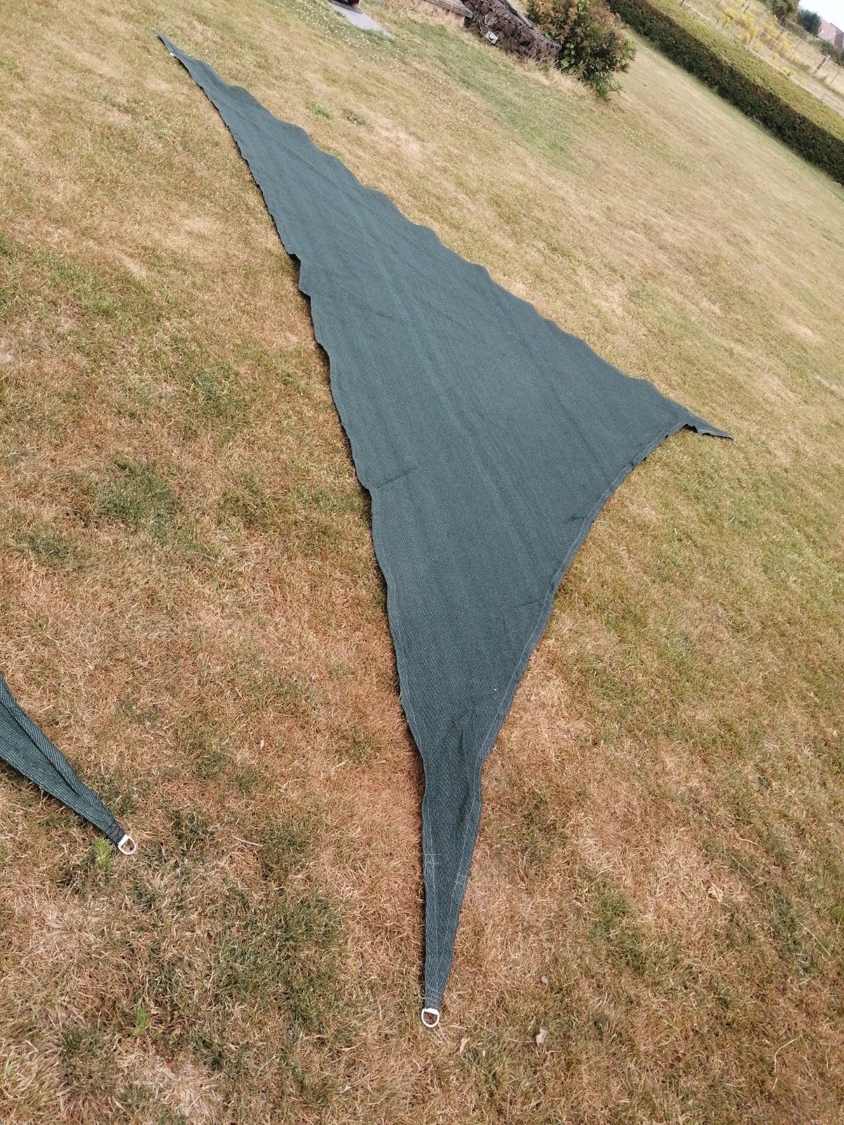 2 zonnezeilen/schaduwdoeken VidaXL. 2 voor  €30, Ophalen