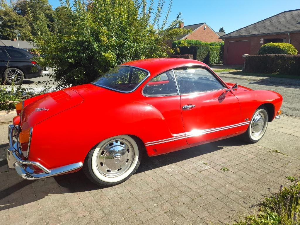 Karmann ghia coupe 1970, Rouge, Noir, 2 portes, Automatique