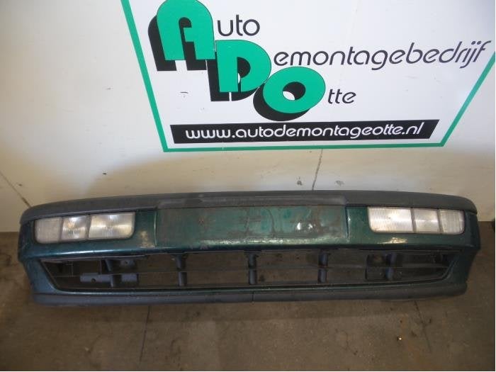 Pare-chocs avant d'un Volkswagen Passat (Passat 88-) (LC6P), Volkswagen, -, Utilisé, -