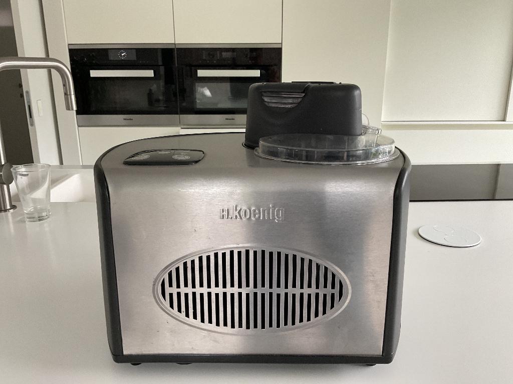 Roomijs machine H.Koenig, Ophalen, Zo goed als nieuw, Zelfvriezend