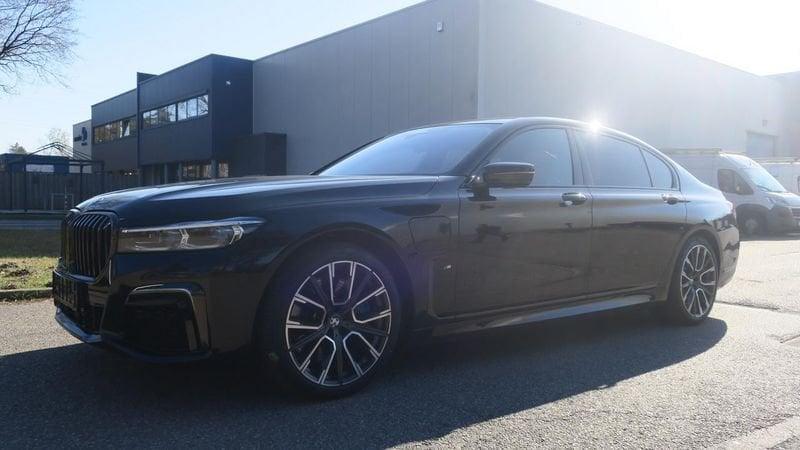 BMW Série 7 210kW 80000km 2021, Cuir, Achat, 6 cylindres, https://public.car-pass.be/vhr/b1a5f745-d1c2-43ec-89b8-0b336f11d55d
