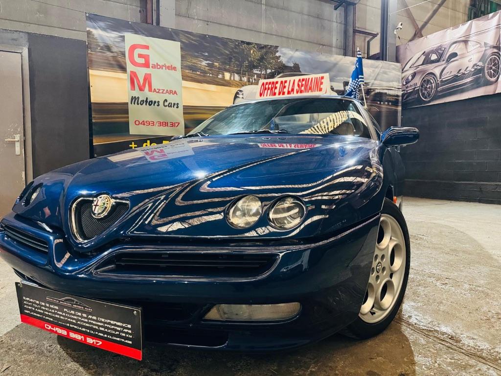 Alfa Romeo Spider 2.0 Twinspark Leder Airco J.A. Incl. BTW, Auto's, Alfa Romeo, Blauw, Spider, Leder, Handgeschakeld