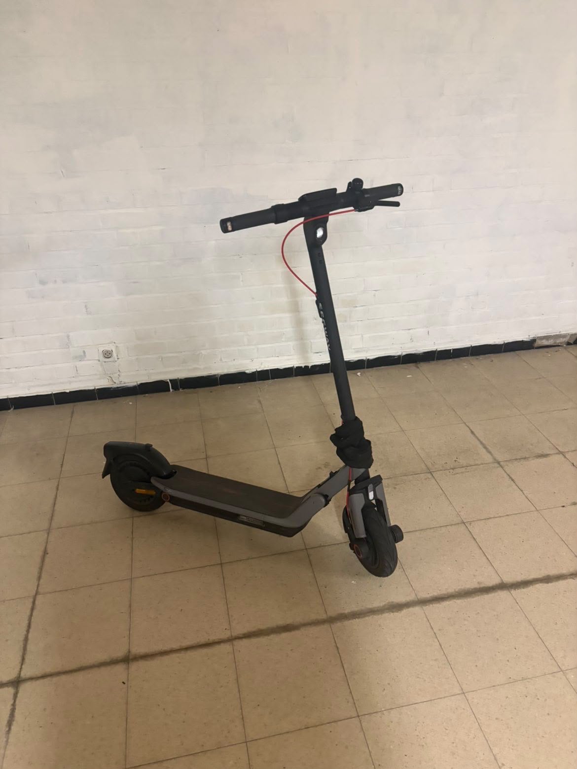 Ninebot E3, Enlèvement ou Envoi, Comme neuf, Step électrique (E-scooter)