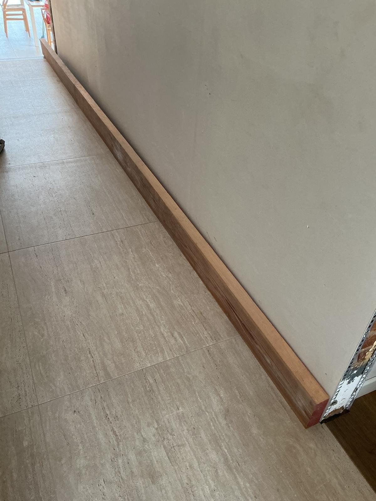 Lange mooie houten balk, Ophalen