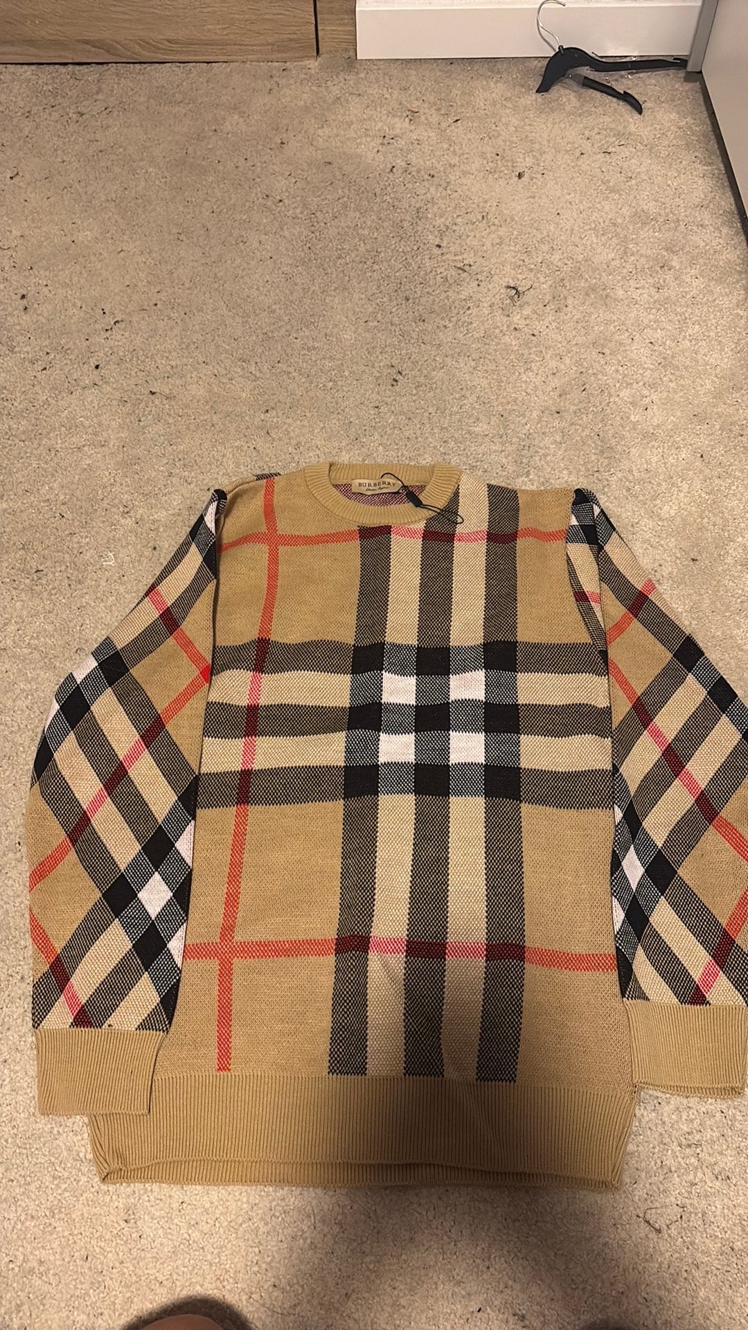 burberry trui, Huis en Inrichting, Woonaccessoires | Plaids en Woondekens, Ophalen of Verzenden, Zo goed als nieuw