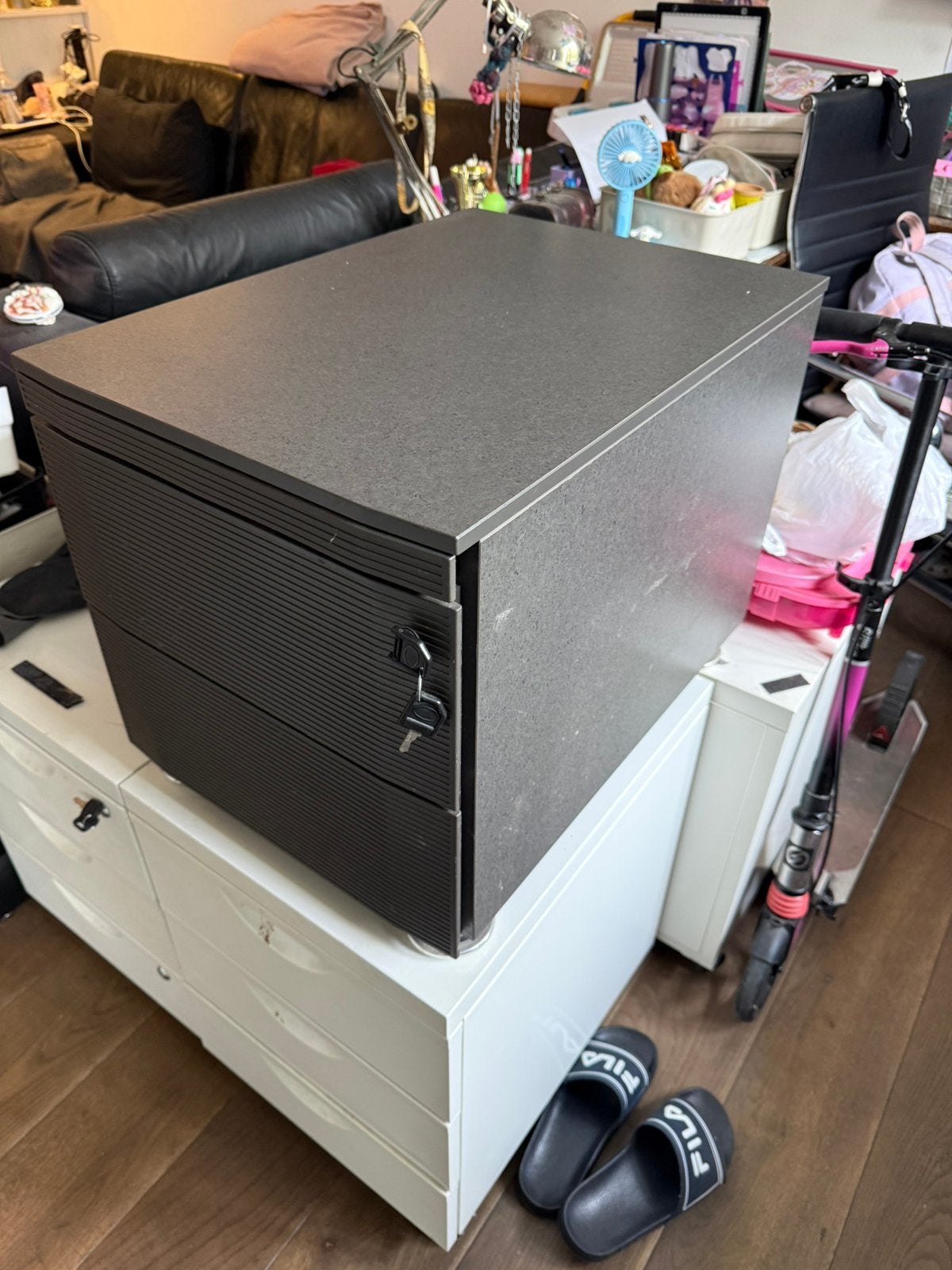 Bureau kastje, Divers, Enlèvement