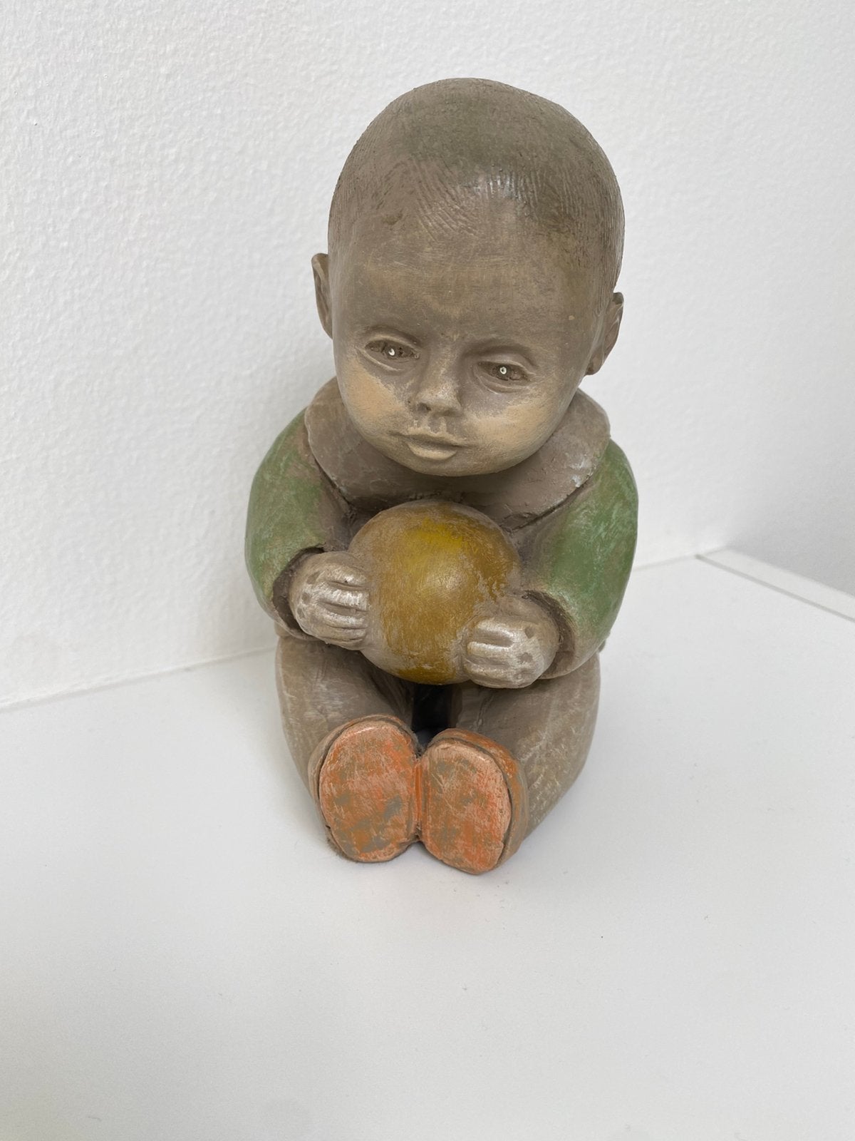 Beeldje, kind met bal, Antiek en Kunst, Ophalen