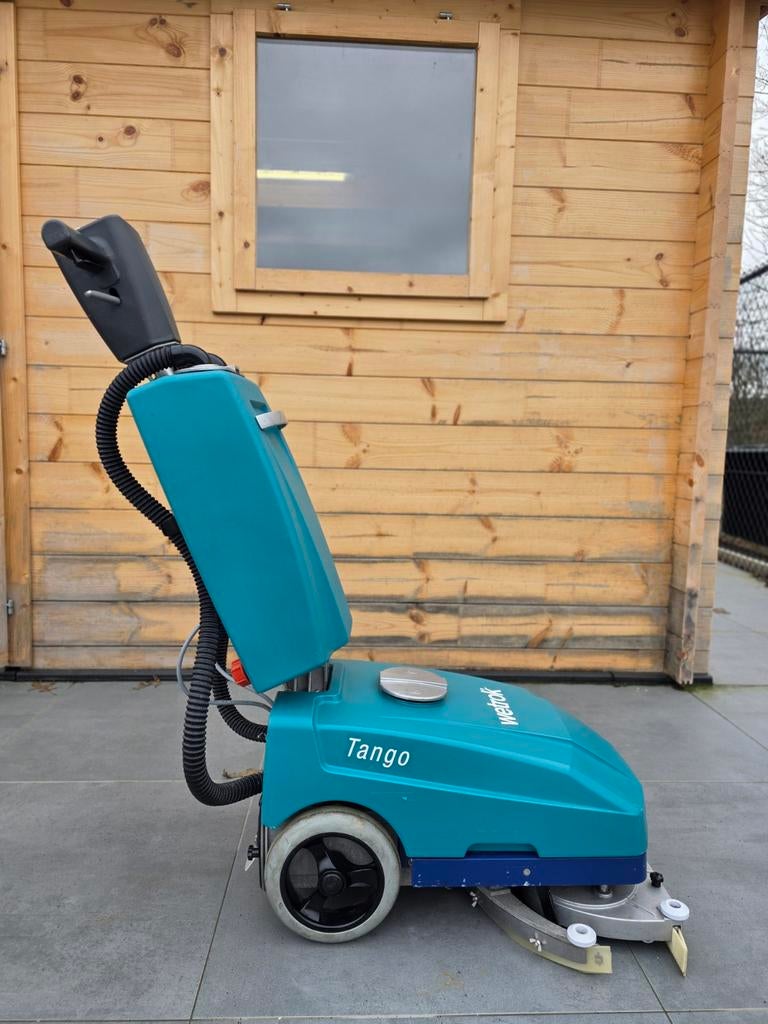 Wetrok Tango Schrobzuigmachine op batterij, Doe-het-zelf en Bouw, Reinigingsmachines, Ophalen of Verzenden, Zo goed als nieuw