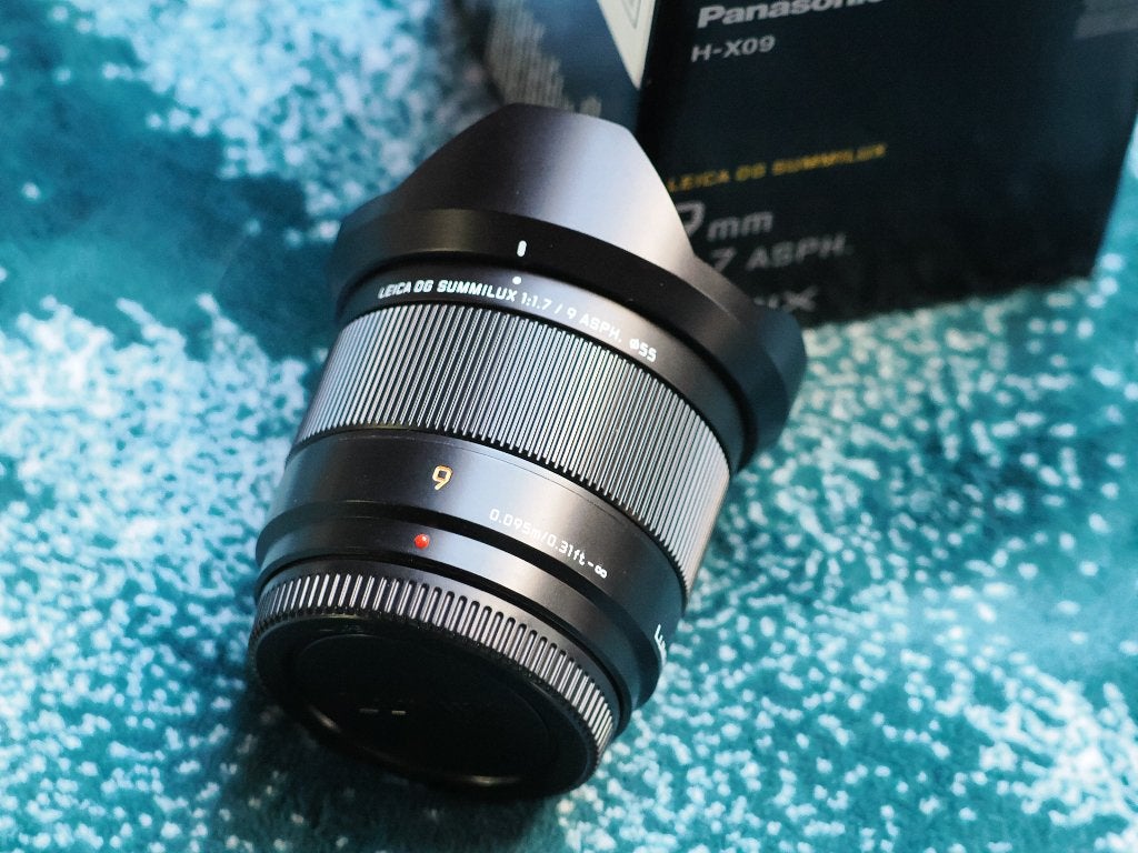 Objectifs à focale fixe Leica DG Summilux 9 mm et 25 mm, TV, Hi-fi & Vidéo, 9 mm, Enlèvement ou Envoi, Micro Four Thirds, Comme neuf