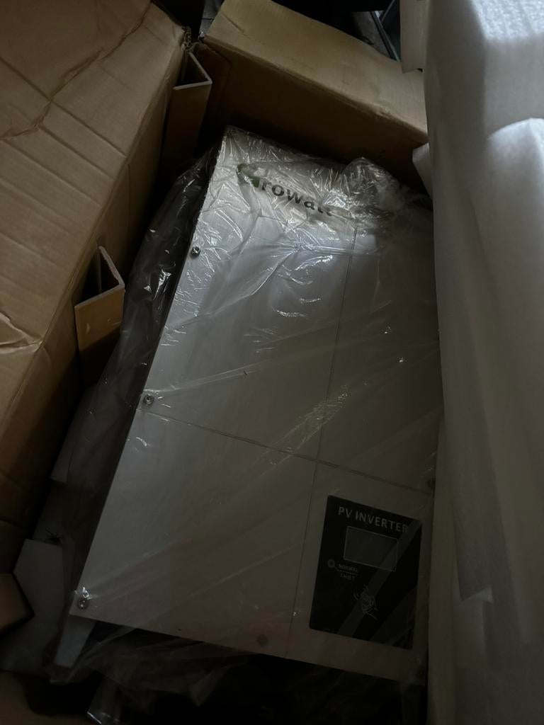 Growat omvormer 3 fase UE 12000, Ophalen, Nieuw