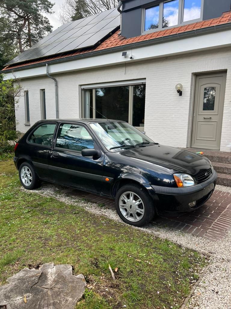Ford fiesta 16v z tec-s, Auto's, Voorwielaandrijving, Stof, Zwart, Handgeschakeld