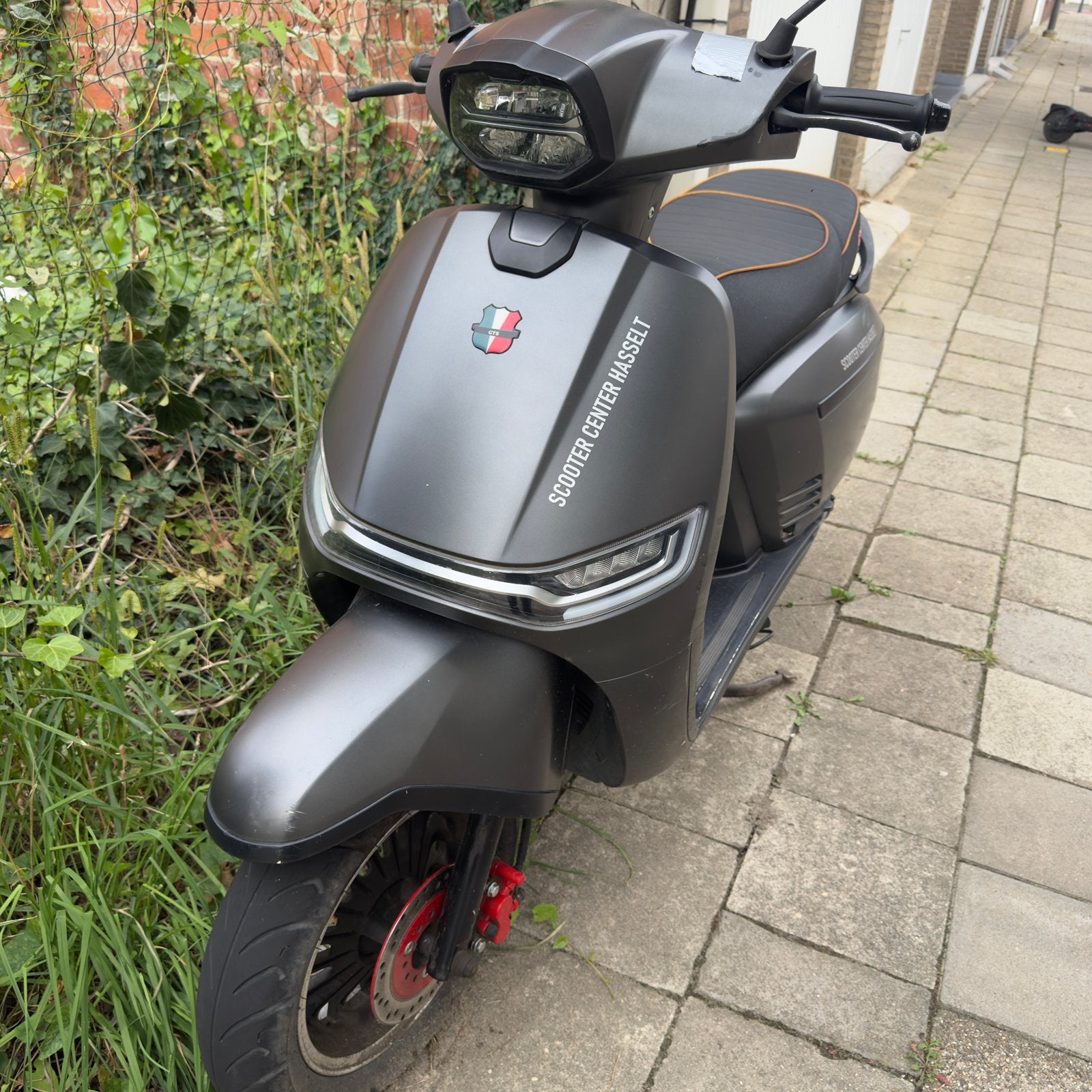 Gts levanti, opmaak, Fietsen en Brommers, Gebruikt, Benzine, Ophalen, Overige merken