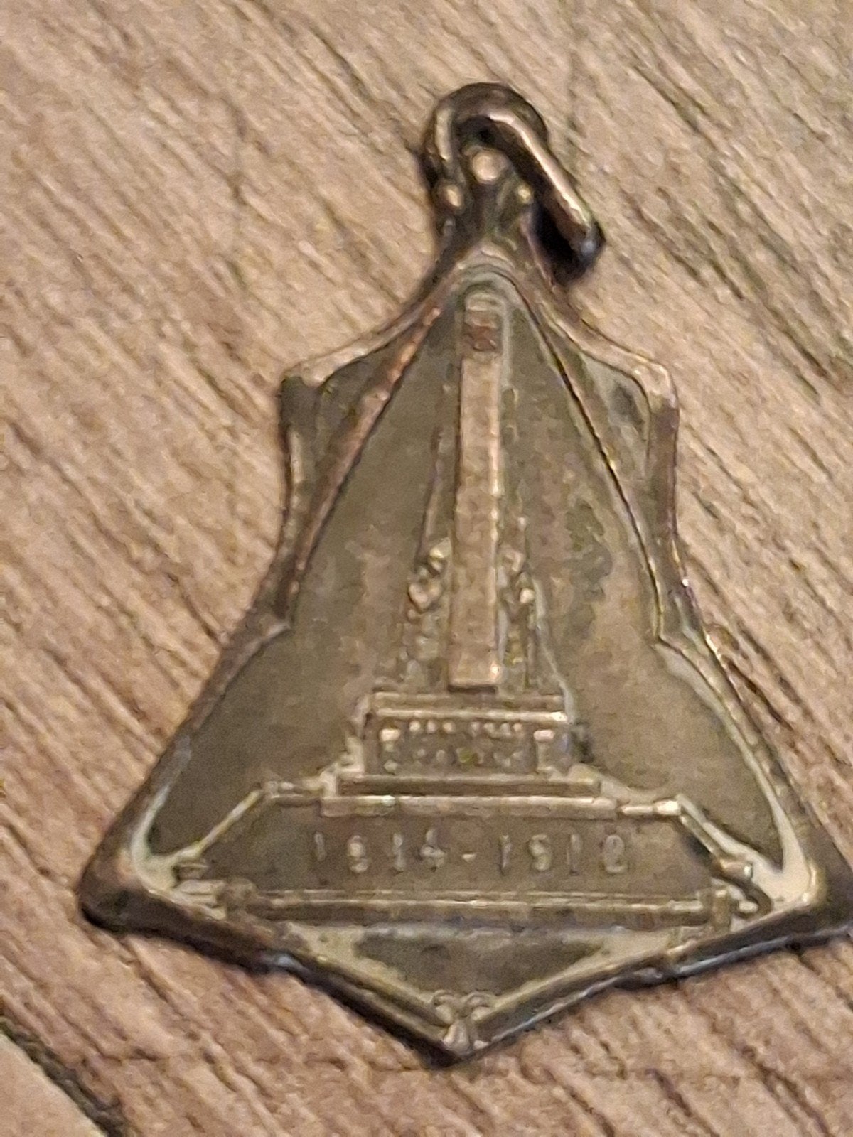 dévoilement de la médaille commémorative du monument aux mor, Envoi