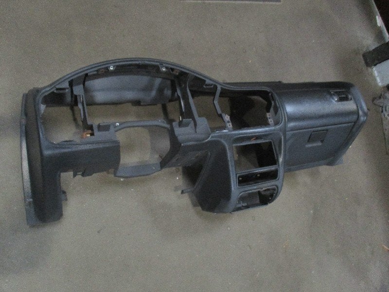 DASHBOARD Ford Escort 6 (ANL) (95-ab--ao-4790-ac), Gebruikt, Henry-Ford-Straße  1
50735  Köln, DE, Ford-Werke GmbH, Kunden@ford.com