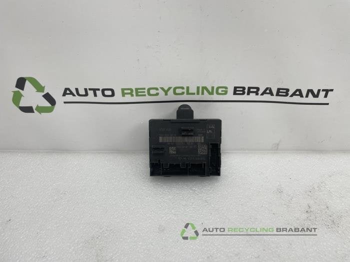 Module verrouillage central des portes d'un Volkswagen Golf, Autos : Pièces & Accessoires, -, 3 mois de garantie, Utilisé, -