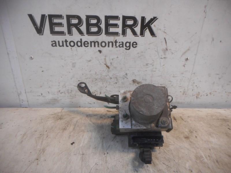 ABS POMP Opel Corsa C (F08 / 68) (24469609), Gebruikt, Opel