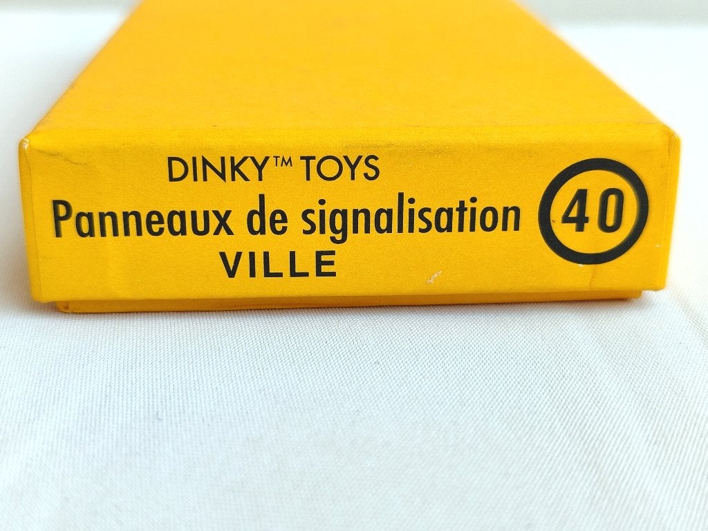 Dinky Atlas _6 stadsverkeersborden _ ref. 40., Ophalen of Verzenden, Zo goed als nieuw, Overige typen, Dinky Toys