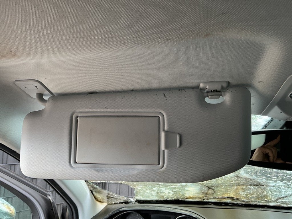 PARE-SOLEIL Peugeot 2008 (CU) (|16125932PR|), Kontakt-peugeot@peugeot.com, Utilisé, Peugeot Deutschland GmbH, Bahnhofsplatz
65423  Rüsselsheim, DE