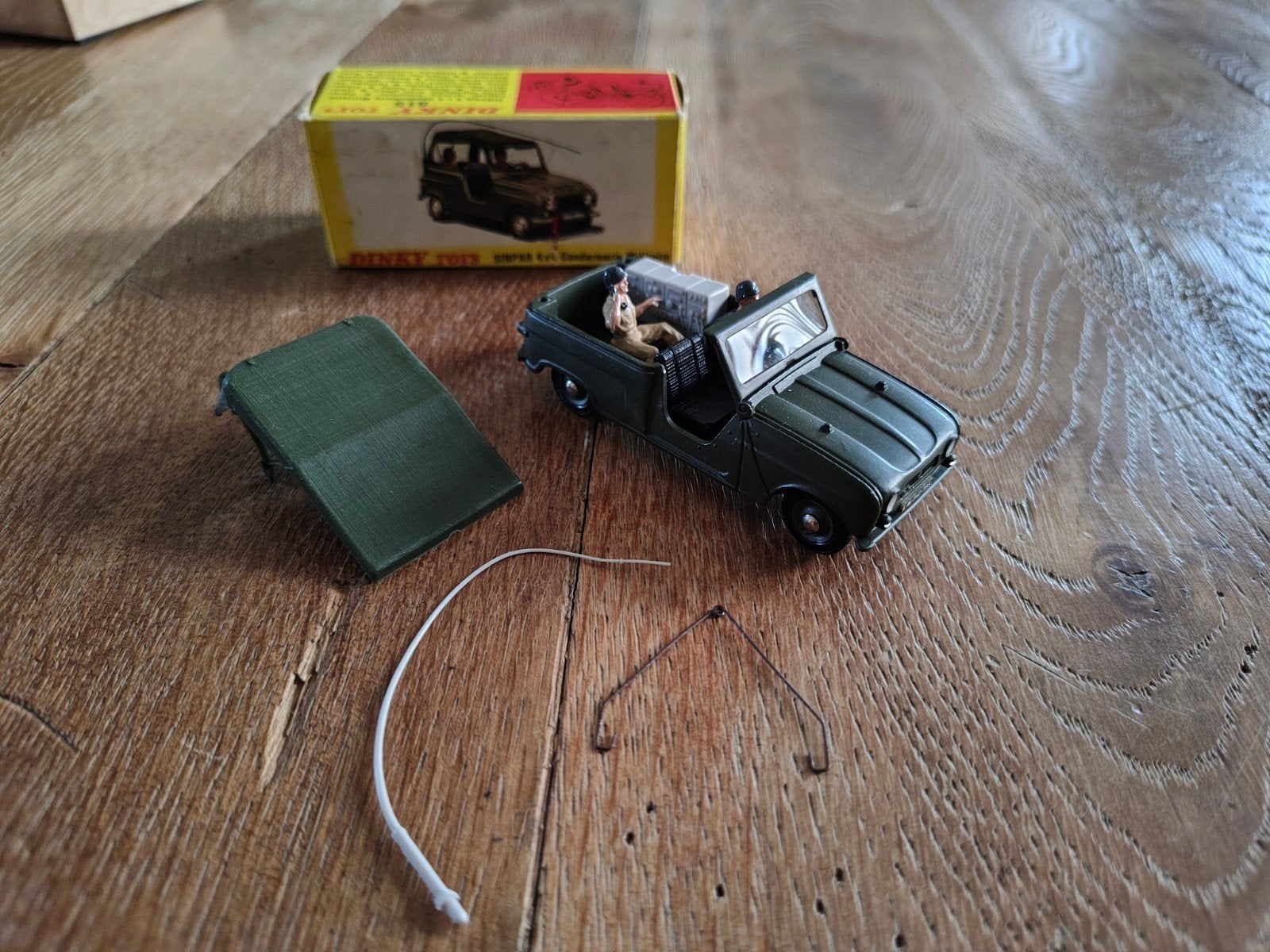dinky toys Sinpar 4x4 gendarmerie militaire, Ophalen of Verzenden, Dinky Toys