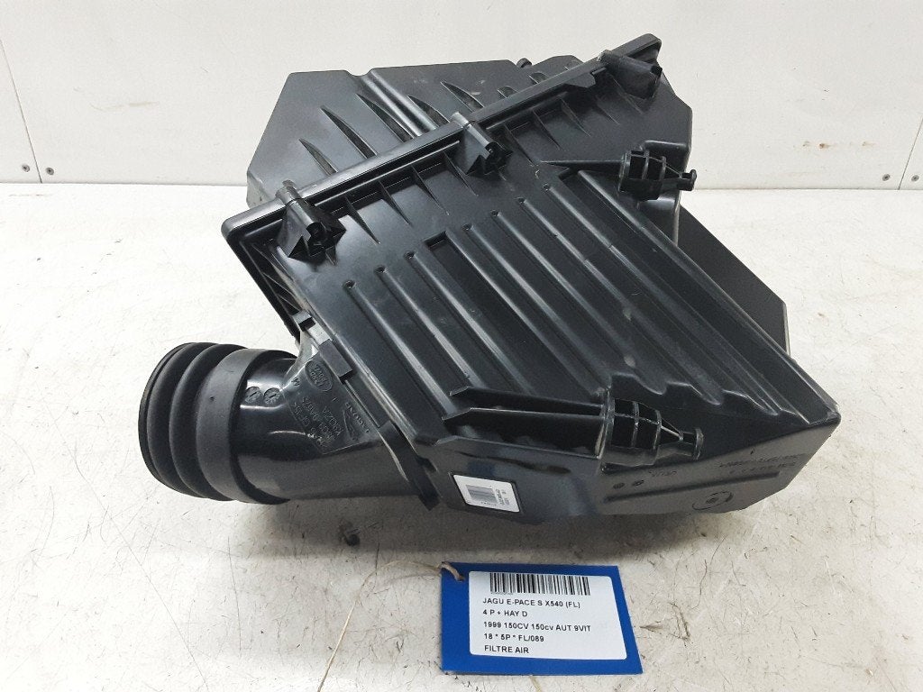 FILTRE À AIR Jaguar E-Pace (01-2017/-) (GJ329600AD), Campus Kronberg 7
61476  Kronberg im Taunus, DE, Utilisé, Jaguar, Jaguar Land Rover Deutschland GmbH