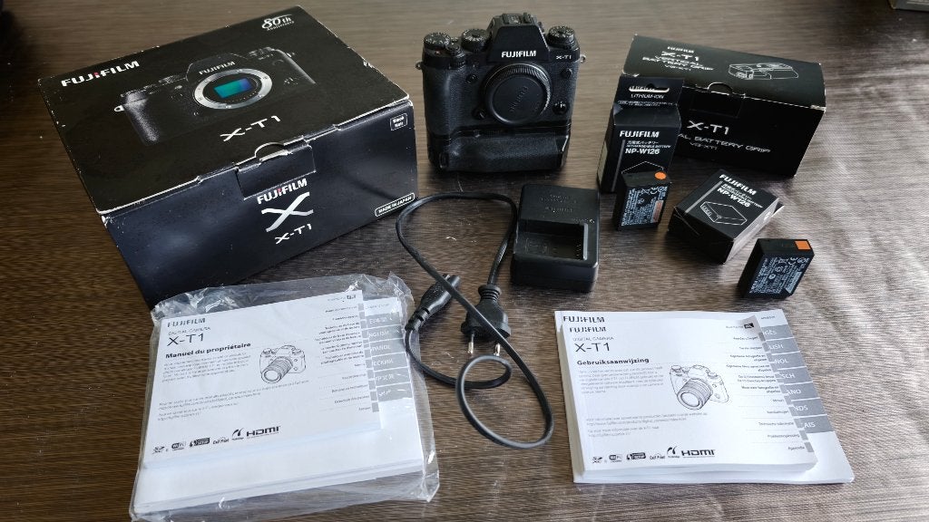 Fujifilm X-T1 Body + Battery Grip + 3 Batterijen, TV, Hi-fi & Vidéo, Appareils photo numériques, Sans zoom optique, Compact, Enlèvement