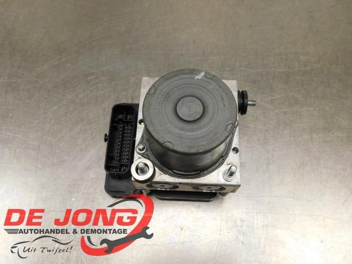 ABS Pomp van een Volkswagen Polo, Gebruikt, -, Volkswagen, -