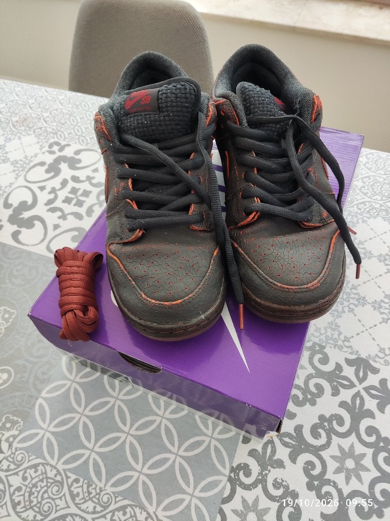 Sneakers NIKE SB Dunk Low "KRAMPUS", Enlèvement, Utilisé, Chaussures
