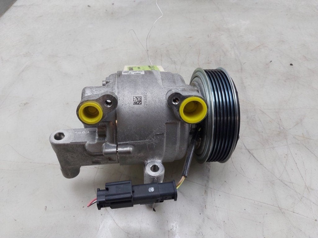 COMPRESSEUR CLIMATISATION Toyota Aygo X (|883100H030|), Valeo, Toyota, Utilisé, 100, rue de Courcelles
75017  Paris, FR