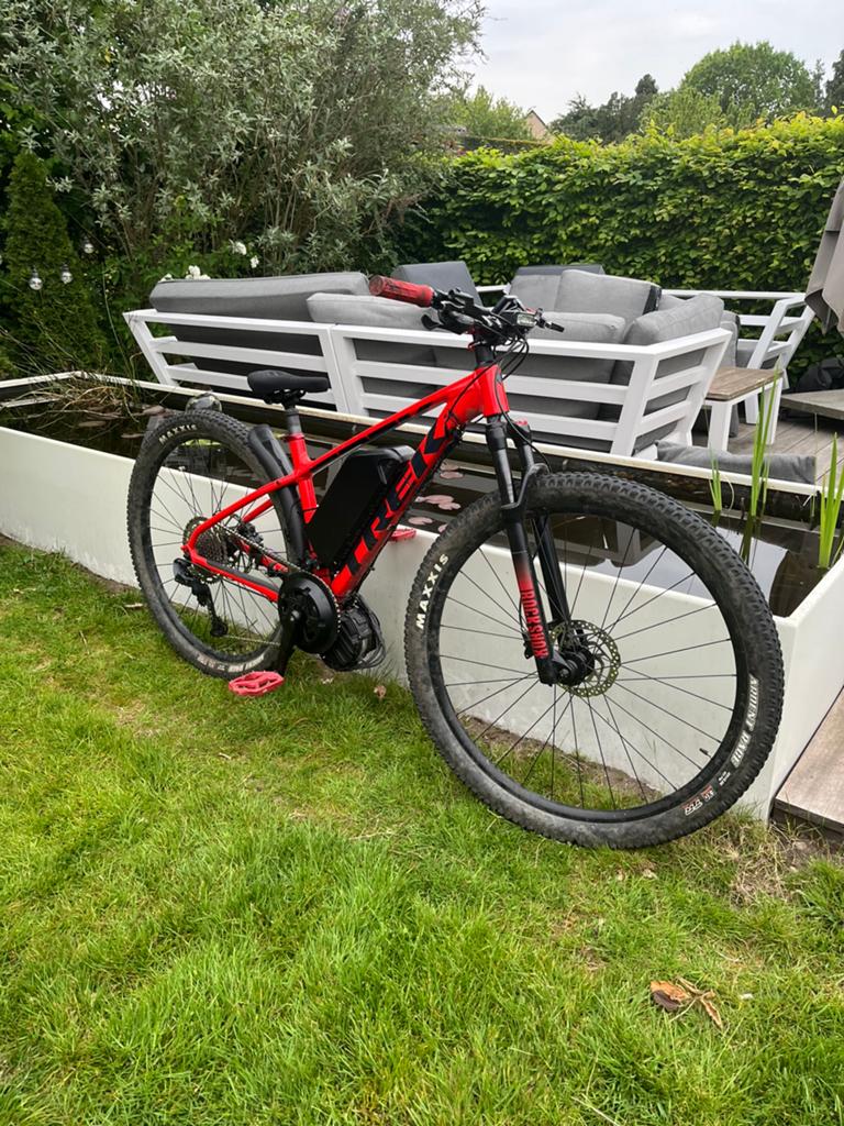 Trek marlin 1000W middenmotor, Fietsen en Brommers, Fietsen | Mountainbikes en ATB, Zo goed als nieuw, Trek, Ophalen