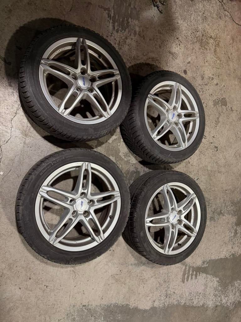 Jantes alutec avec pneus 225/45/17, Autos : Pièces & Accessoires, Pneus & Jantes, 245 mm, Enlèvement, Pneu(s), 17 pouces