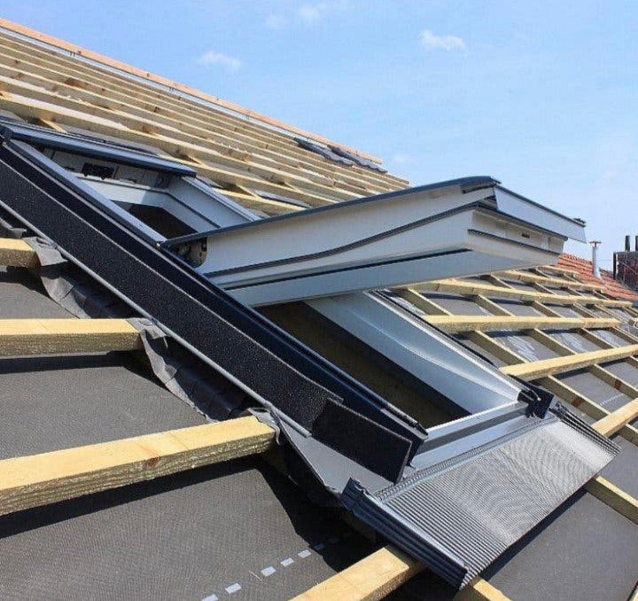 Nouveau Velux, avec placement à partir de 699 €, Enlèvement, Comme neuf
