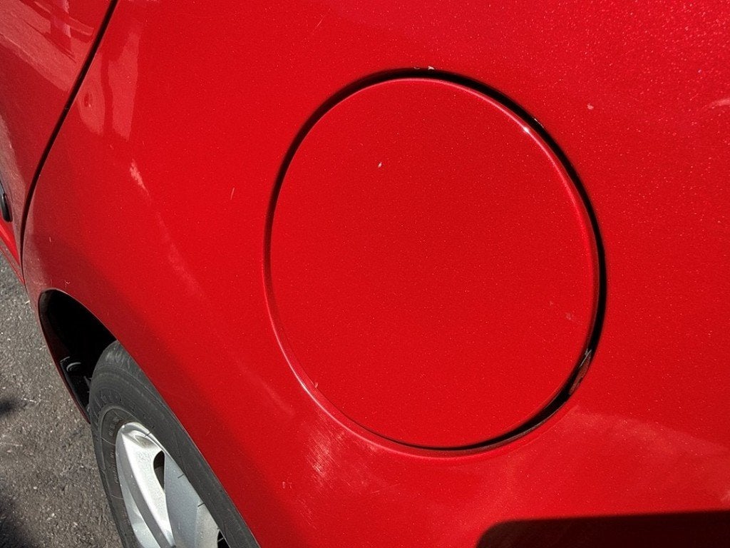 TANKKLEP Suzuki Swift (ZA / ZC / ZD1 / 2/3/9), Suzuki-Allee 7
64625  Bensheim, DE, Gebruikt, Suzuki Deutschland GmbH, Kontakt@suzuki.de