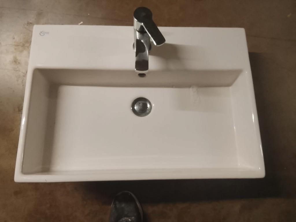 Wasbak met kraan, Ophalen, Zo goed als nieuw, Wastafel