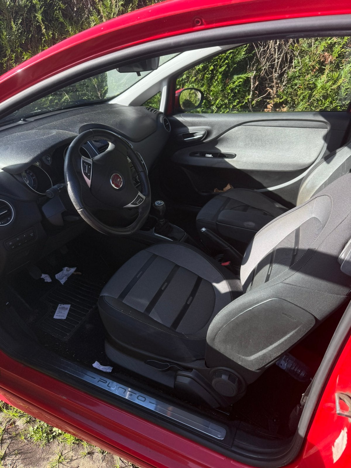 Fiat punto 1.3d 151d km start niet, Auto's, Voorwielaandrijving, Euro 5, Zwart, Particulier