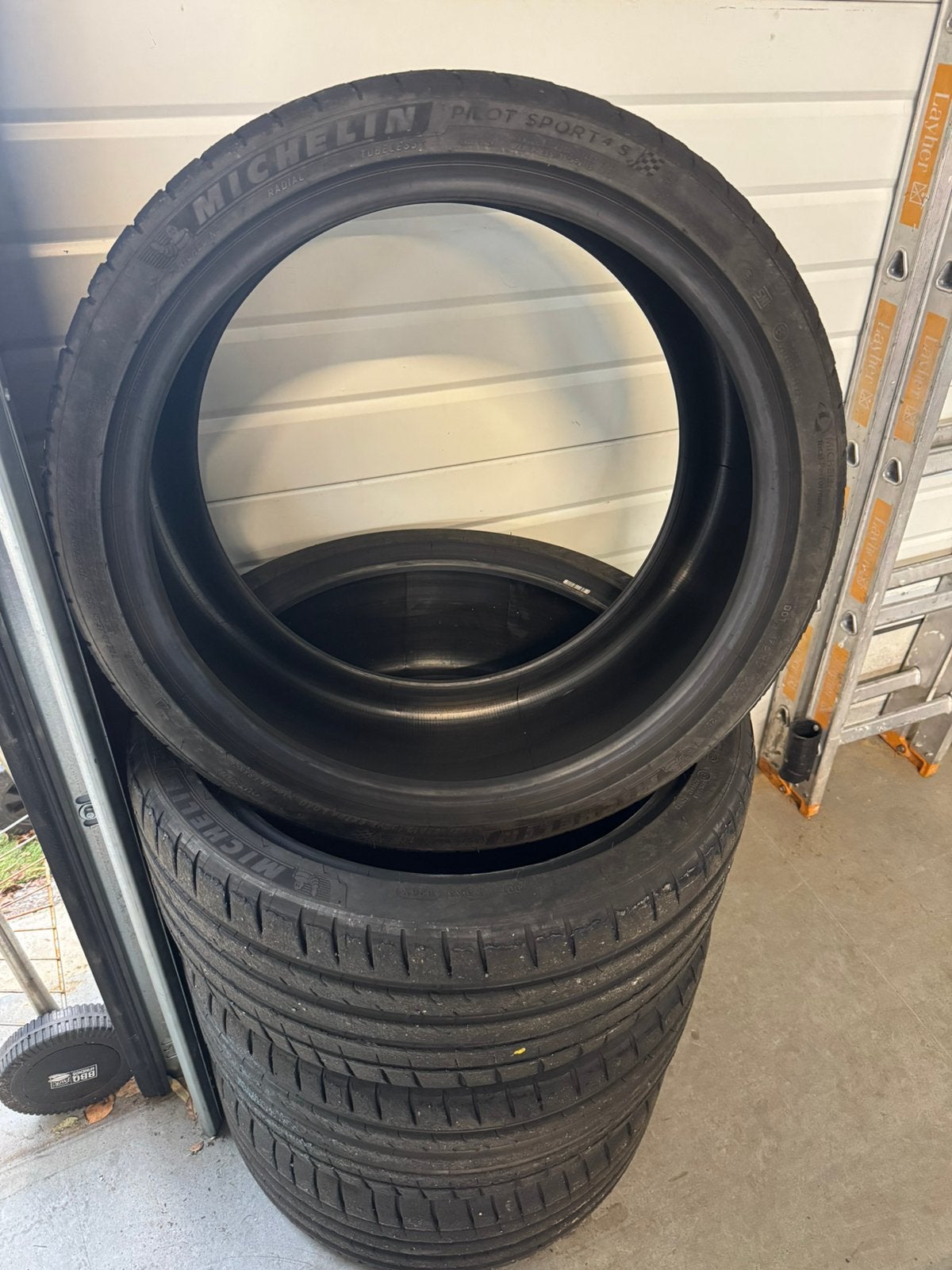 Michelin pilot sport 4s 245/35R19 93Y, Autos : Pièces & Accessoires, Enlèvement
