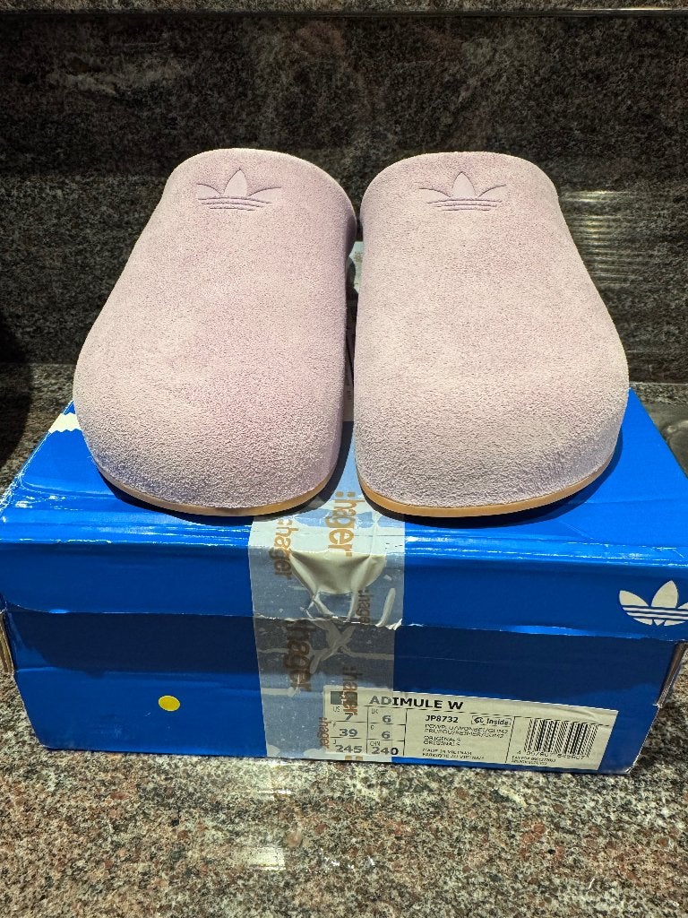 Nieuwe Adidas sloffen 39, Vêtements | Femmes, Neuf, Enlèvement ou Envoi, Adidas, Autres couleurs
