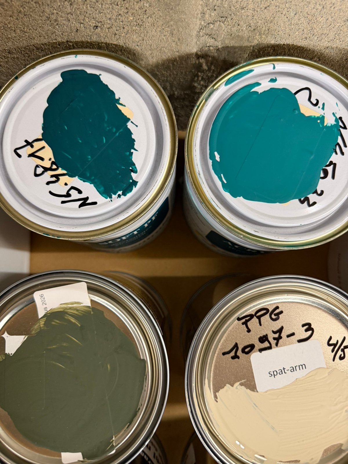 Allerlei kleuren muurverf voor binnen en buiten 1liter, Ophalen of Verzenden, Nieuw, Acrylverf