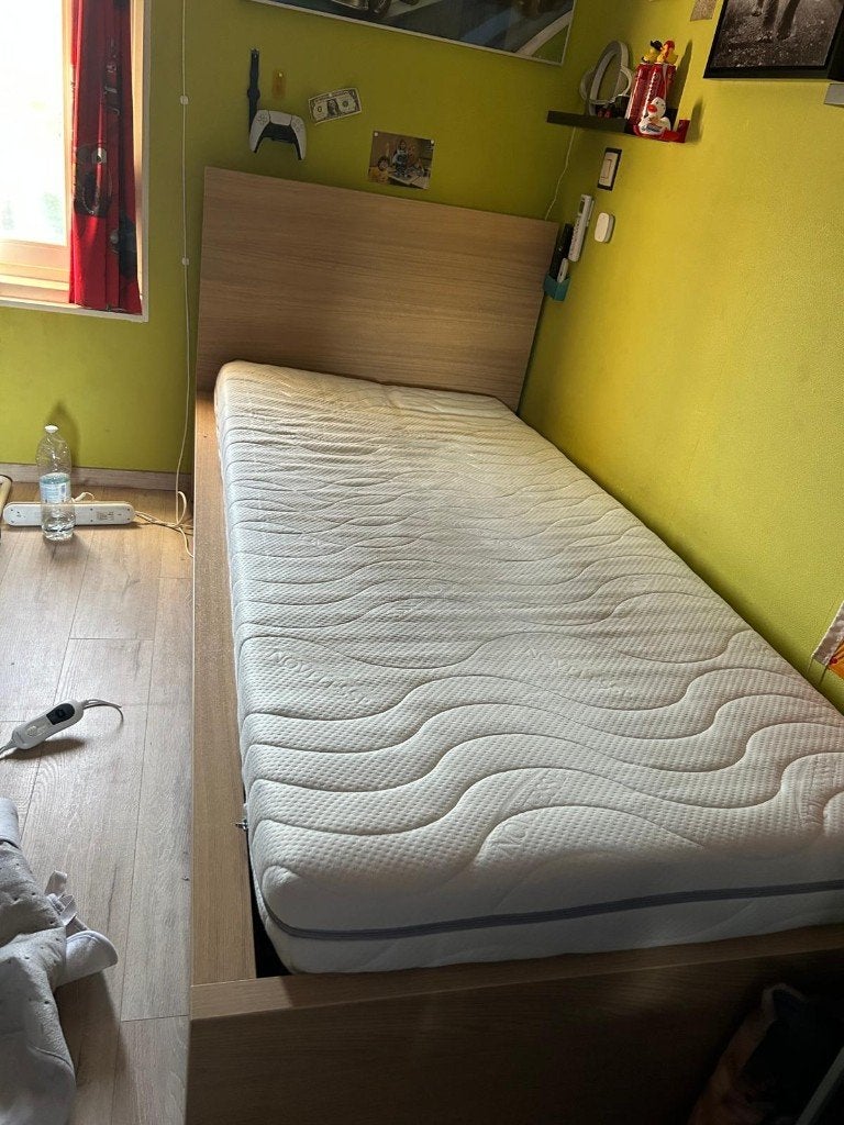 Ikea bed 90x200 met lattenbodem en matras, Ophalen, 90 cm, Eenpersoons, Beige