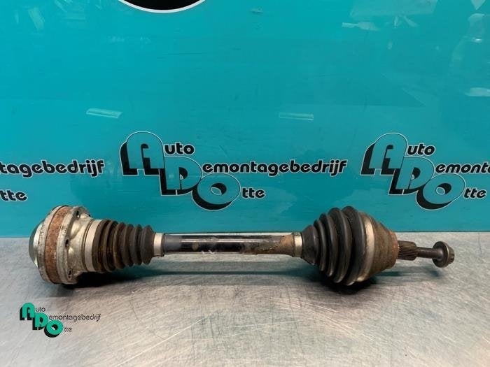 Arbre de transmission avant gauche d'un Volkswagen Golf (Gol, Volkswagen, -, 3 mois de garantie, Utilisé