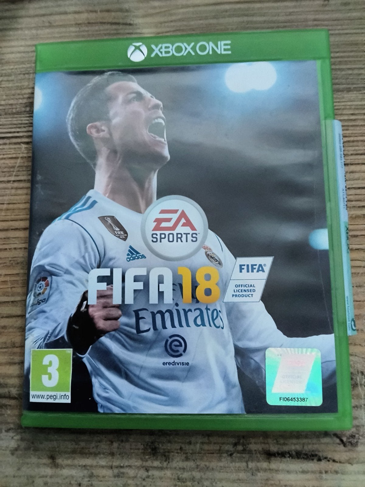 FIFA 18 - Xbox One, Online, 2 joueurs, Comme neuf, À partir de 3 ans