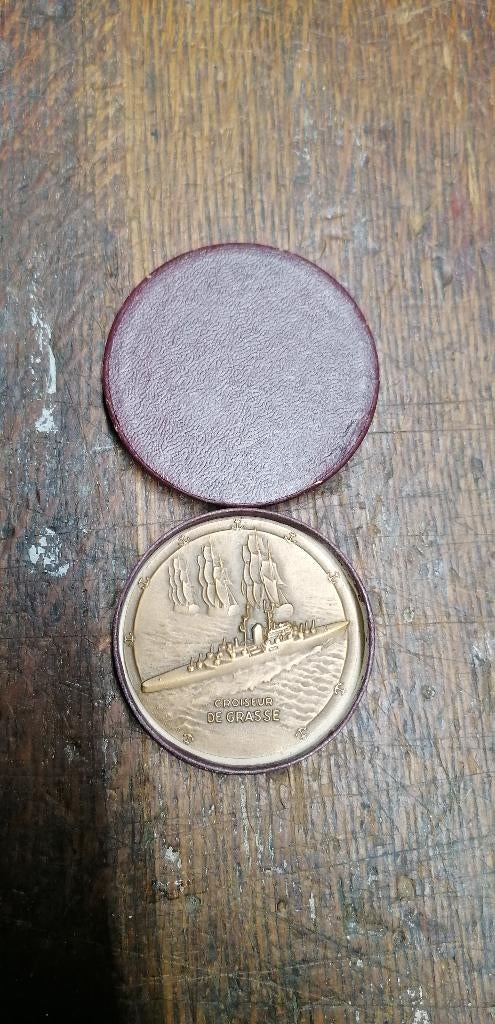 Grasse Curassier-medaillon uit de Tweede Wereldoorlog, Verzamelen, Militaria | Algemeen, Verzenden, Overige soorten, Embleem of Badge