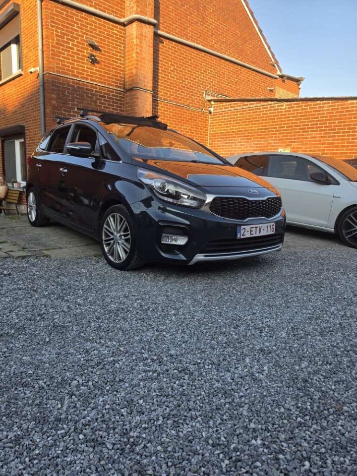 Kia carens 7 PLACES, Autos, Achat, Euro 6, 7 places, Boîte manuelle