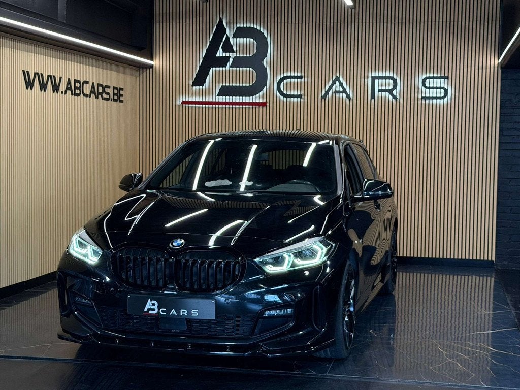 BMW 1 Serie 118 118iA * PACK M PERFORMANCE * GAR 12 MOIS * 1, 1 Reeks, Gebruikt, 136 pk, Zwart