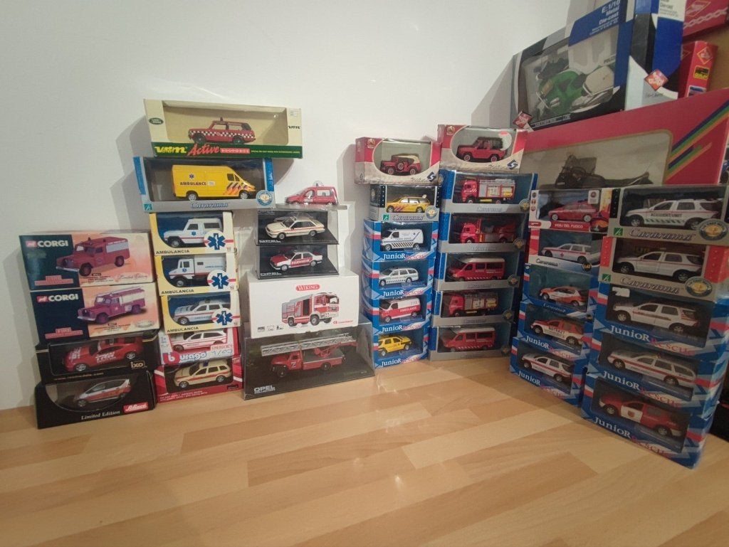 1/43 collection pompiers ambulance cararama solido corgi etc, Hobby & Loisirs créatifs, Voitures miniatures | 1:43, Comme neuf